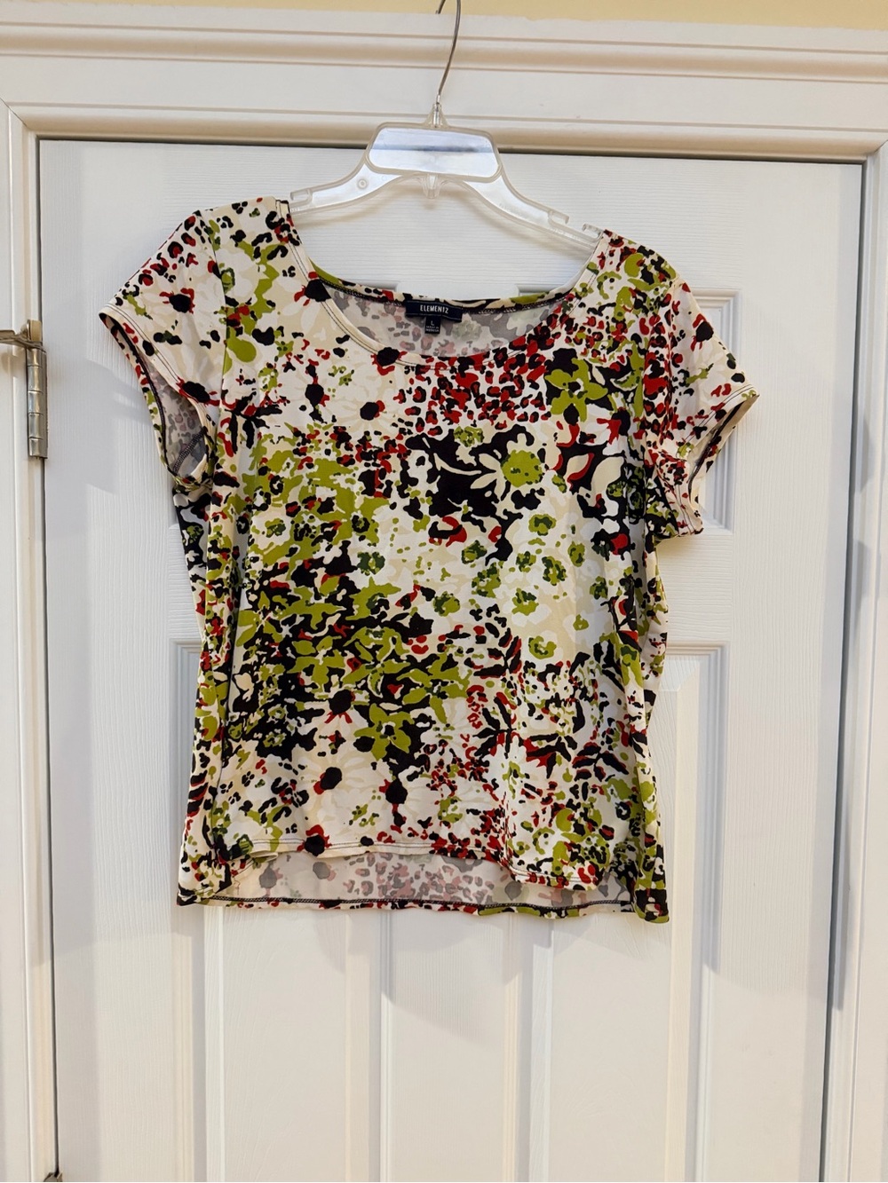 Ladies Size Large "Elementz" Olive Green,Black & Red Floral Short Sleeve Top GUC